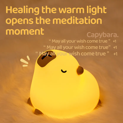 Lámpara de Noche Capibara – LED Recargable 5V, 2W, Silicona y ABS