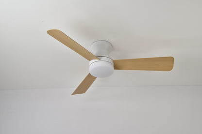 Ventilador de Techo con Luz LED 42” (106 cm) – 3 Aspas, Motor DC Silencioso, 6 Velocidades, Modo Verano/Invierno, CCT Regulable, Blanco o Madera Clara