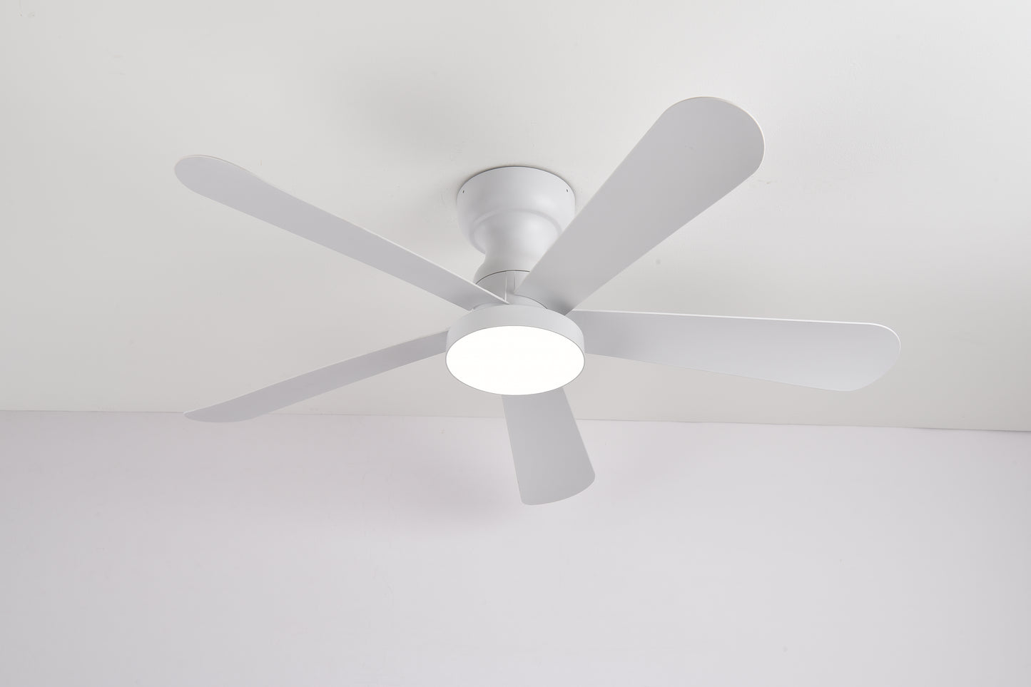 Ventilador de Techo LED 42" Multifuncional - 6 Velocidades, CCT Ajustable 3000K-6000K, Motor DC 30W, IP20